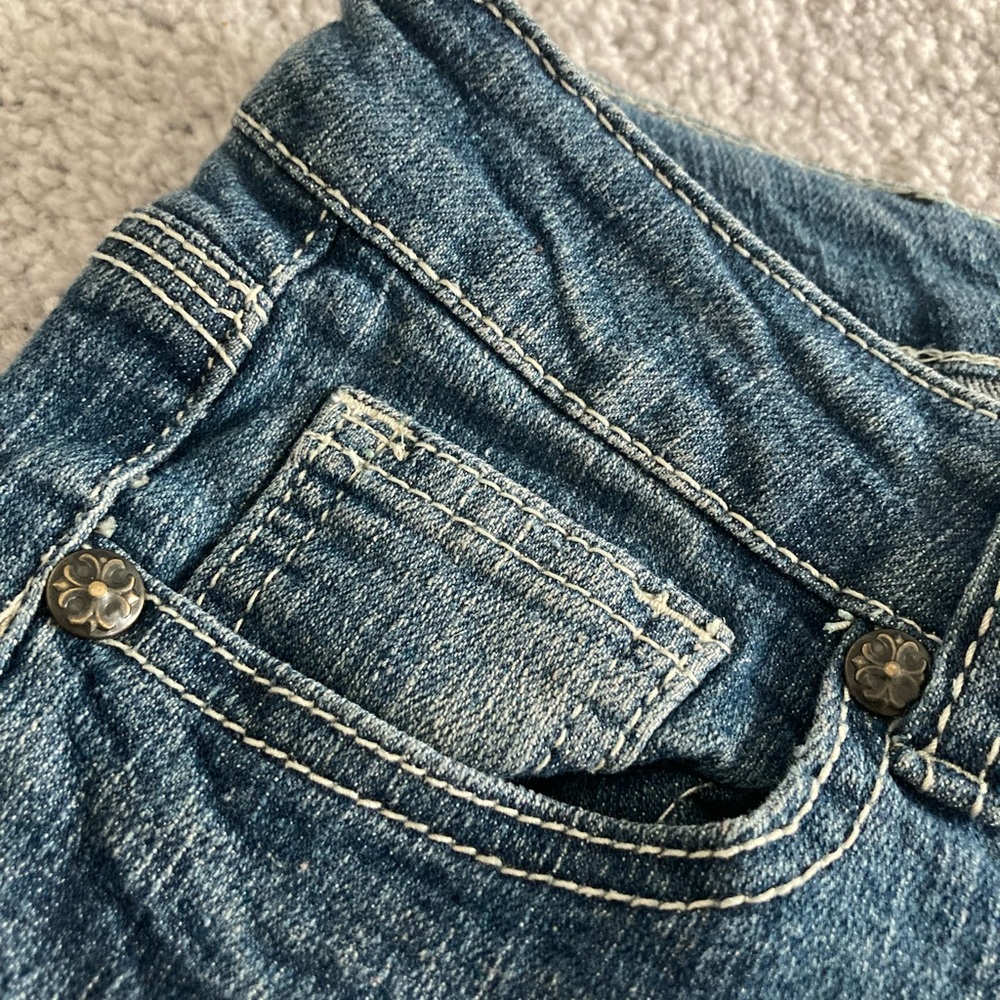 THRILL Distressed Skinny Jeans - Picture 9 of 15